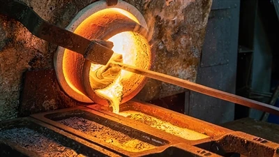 De lodo de oro a lingotes con una pureza del 99,9%: el proceso completo de fu...